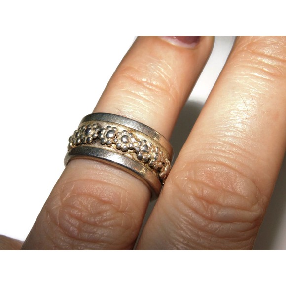 925 Vintage Estate Sterling Silver Ring US Size 6.75 Pinky Flowers Band Mexico - Picture 3 of 3